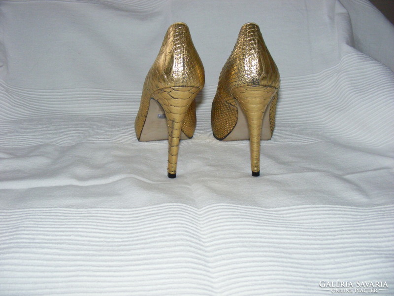 Buffalo LONDON 40-es arany platform női cipő