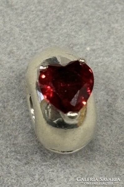 Pandora Ezüst szilikonos klip piros szívvel