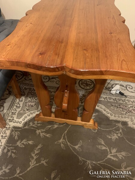 Carved dining room furniture made of pine wood