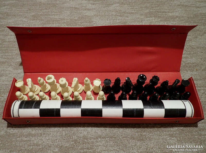 Régi retró vintage POLITOYS Ipari Szövetkezet versenysakk verseny sakk készlet sakkbábu sakkfigura