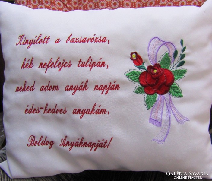 Embroidered Mother's Day pillow