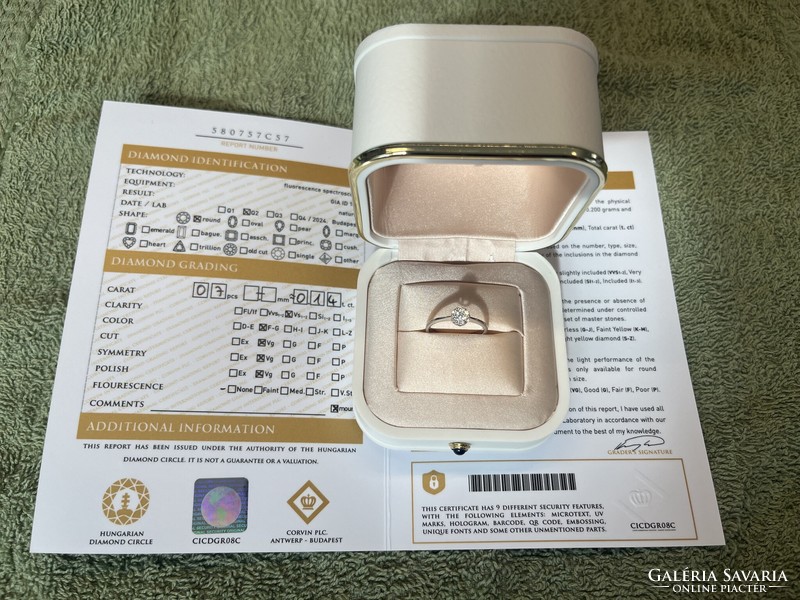 18k fehérarany gyűrű 0.14ct gyémánttal Certifikáttal