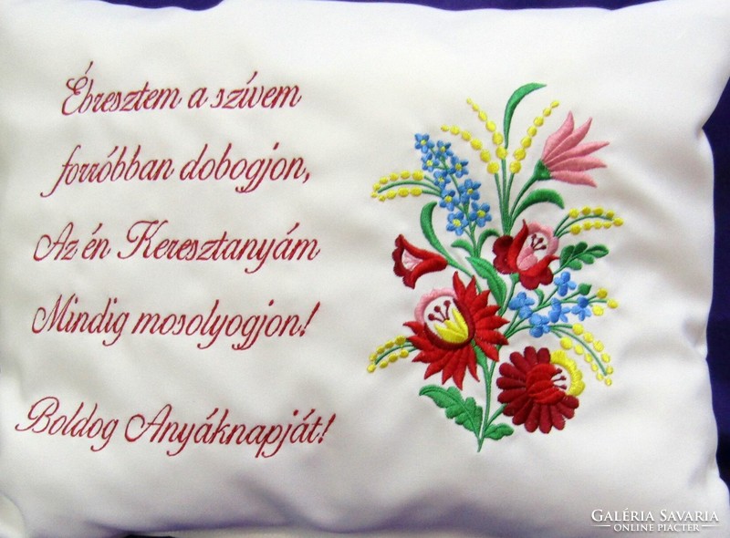 Embroidered Mother's Day pillow