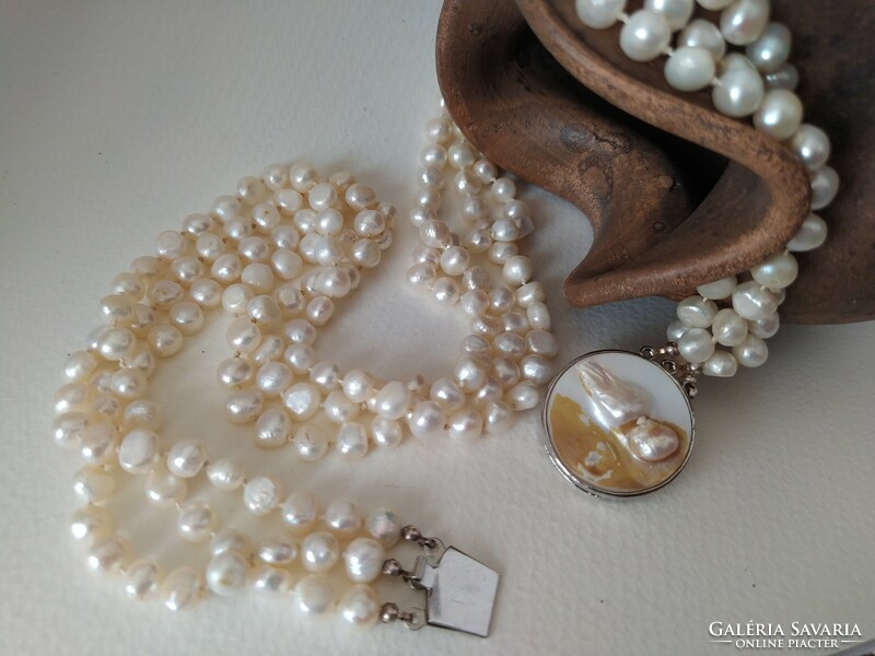 Akwayapearl - impressive and sparkling freshwater cultured 3-row long string of pearls