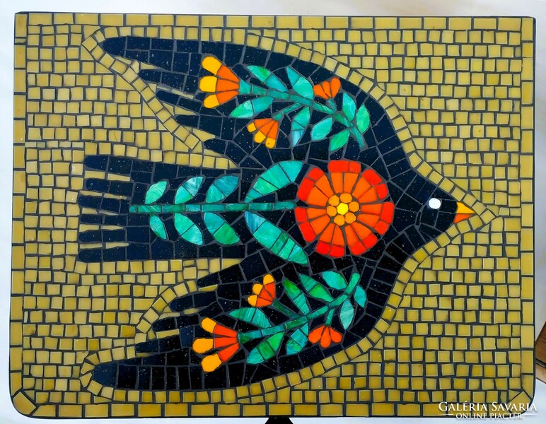 Éjjeliszekrény pár mozaikos dekorációval