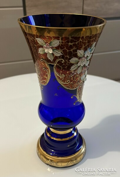 Bohémia virágos üveg váza