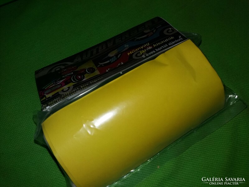 Retro traffic goods bazaar goods unopened package shape 1 car race 5 cm small cars according to pictures 6