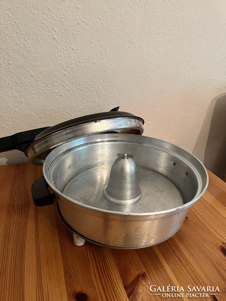 Original grande Remoska cooking pot - 32 cm