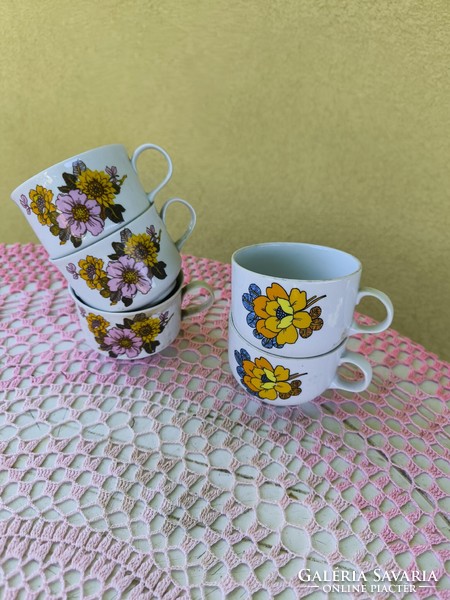 5 Alföldi porcelain flower cups for sale!