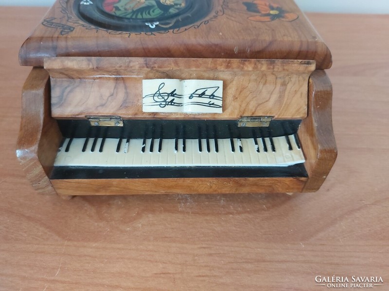 (K) piano-shaped musical jewelry holder 19x14x7 cm