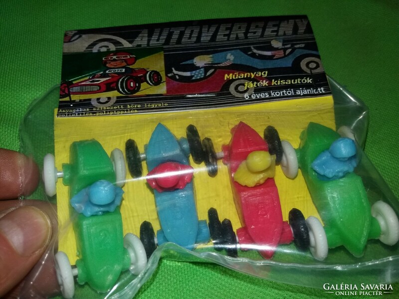 Retro traffic goods bazaar goods unopened package shape 1 car race 5 cm small cars according to pictures 2