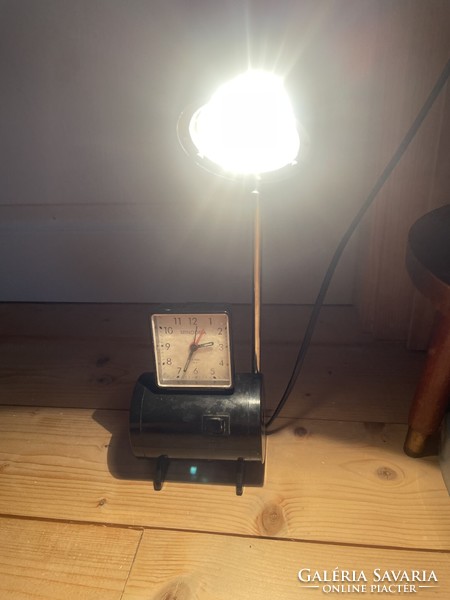 Retro vinyl table clock lamp