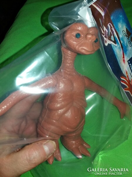 Retro magyar trafikáru bazáráru bontatlan csomagolt E.T. a földönkívüli műanyag játék figura 15 cm