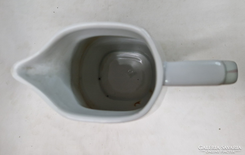 Zsolnay virágmintás porcelán kancsó hibátlan állapotban 20 cm.