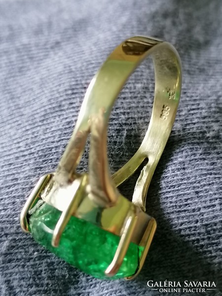 Smaragd köves arany gyűrű