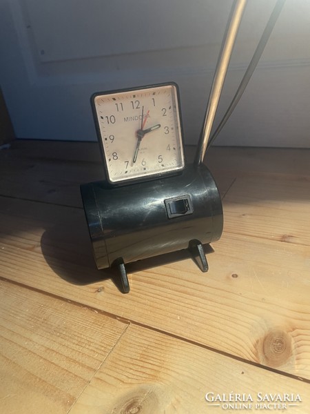 Retro vinyl table clock lamp