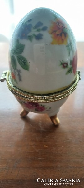Faberge tipusu porcelán tojás 9,5 cm magas