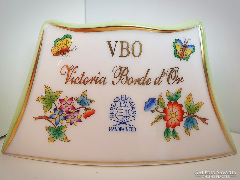 Herend vbo victoria signboard sign