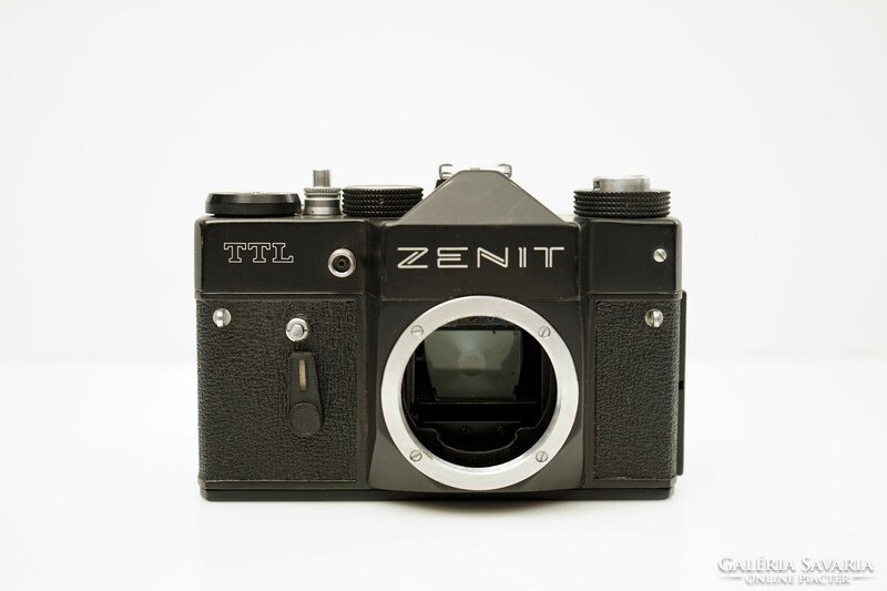 Retro Russian zenith ttl camera / old ussr / cccp
