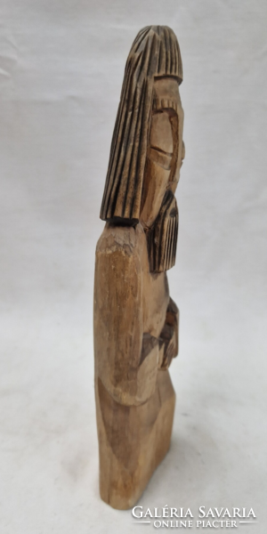 Régi, kézzel faragott fa szobor, emberalak figura, aljába karcolt W K monogrammal 23,5 cm.