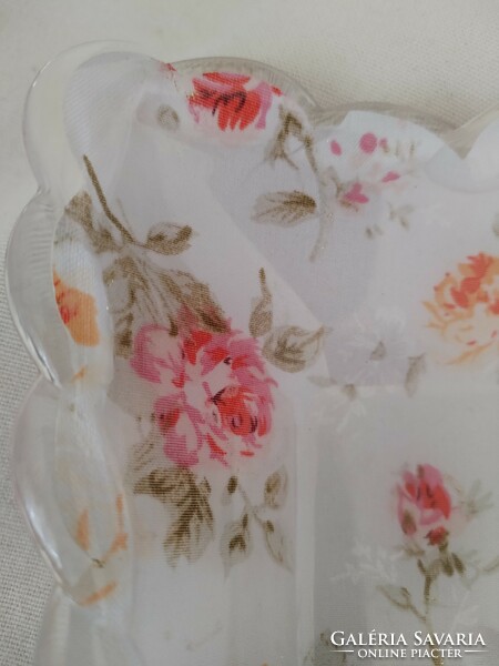 Plexiglas, table offering, tray - with a romantic character