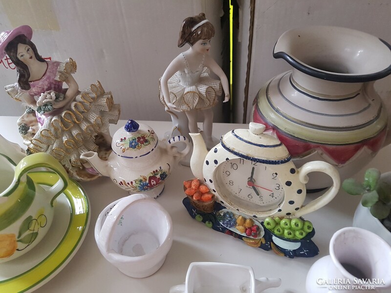 Porcelain and ceramic items included