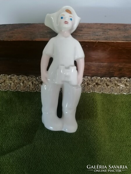 Rare! Retro Russian porcelain polonne boy scout with binoculars, red star on his cap