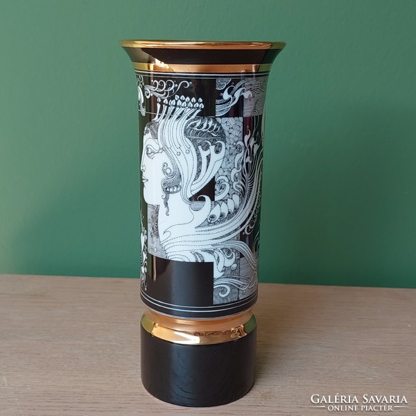 Szász Endre Hollóházi porcelán váza 20 cm