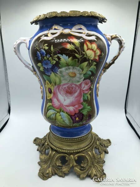 Antique urn vase