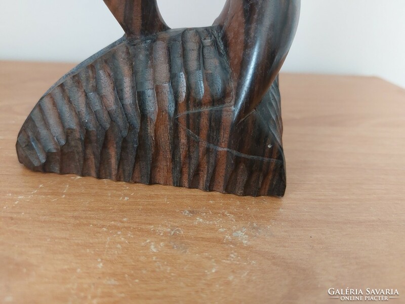 (K) wooden sculpture of dolphins approx. 20 cm high