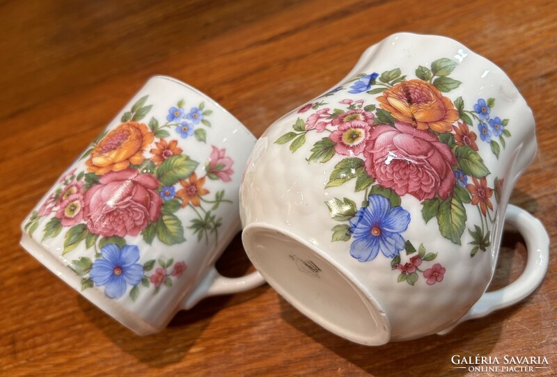 Zsolnay mugs in pairs