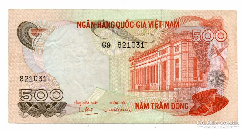 500     Dong         Vietnám