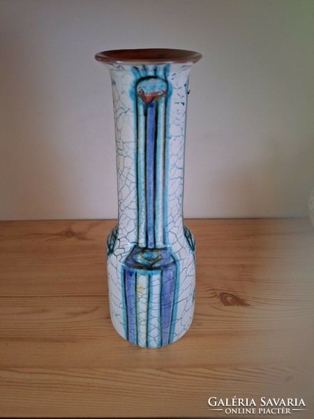 Vase of Elizabeth Fórizsnár Sárai