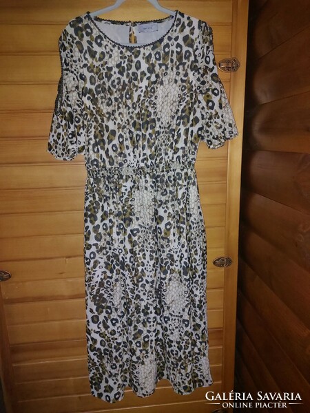 M&s leopard open sleeve maxi dress. Chest: 56cm.