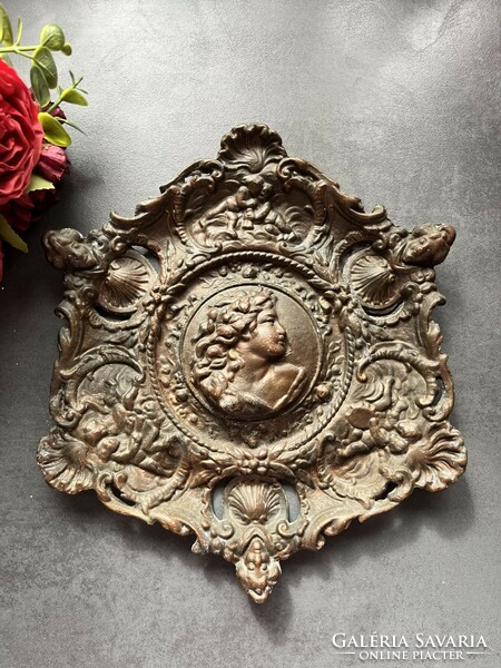 Art Nouveau, old embossed bronze, bronzed metal casting wall ornament 26.5 cm