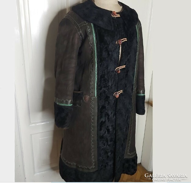 Beautiful old Transylvanian women's fur coat, dirty old folk costume approx. M
