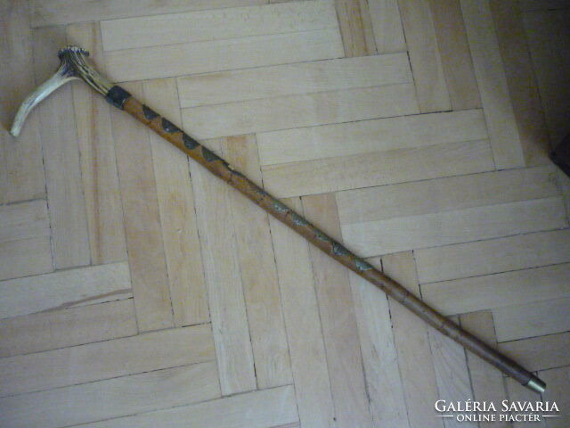 Old walking stick with antler head, 81 cm.