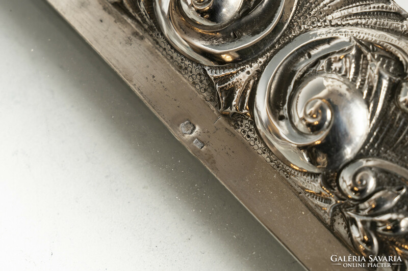Silver neo-baroque edged tray with glass insert