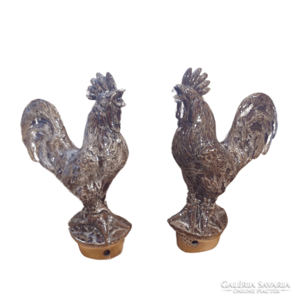 Pair of Zsolnay roosters m01582