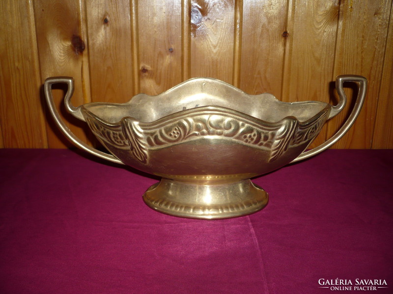 Oval copper fruit bowl