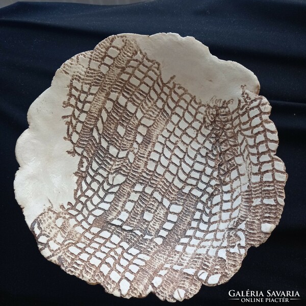 Created by Terez Borza, ceramic decorative bowl, modern, approx. 17 cm diam.