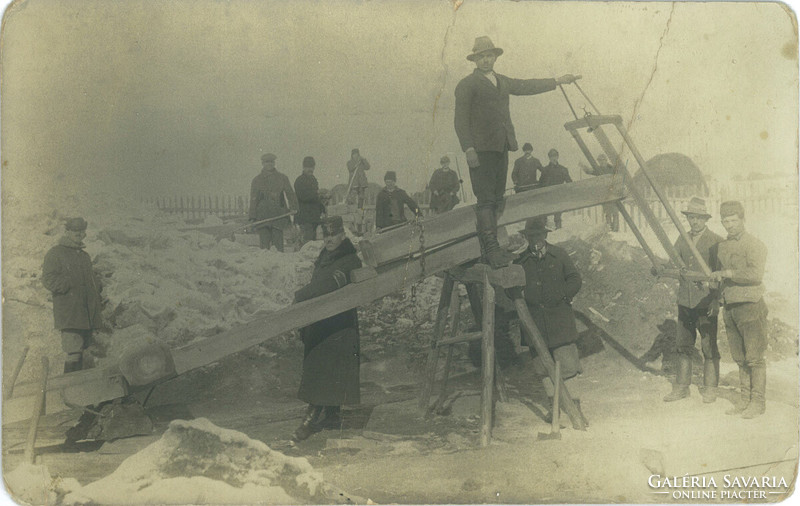 1910-es évek. Építkezés valahol Vas megyében. Képeslap, fotólap.