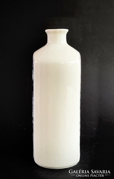 Alföldi showcase Eger water botella pouring porcelain bottle