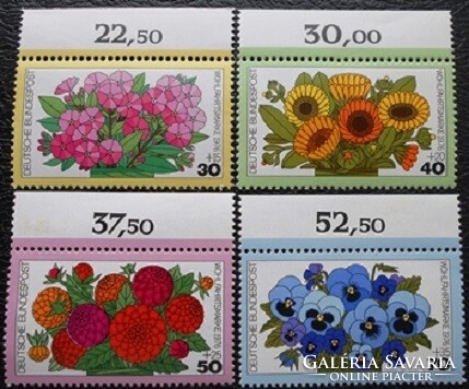 N904-7sz / Németország 1976 Népjólét : Kerti Virágok bélyegsor postatiszta ívszéli összegzőszámos