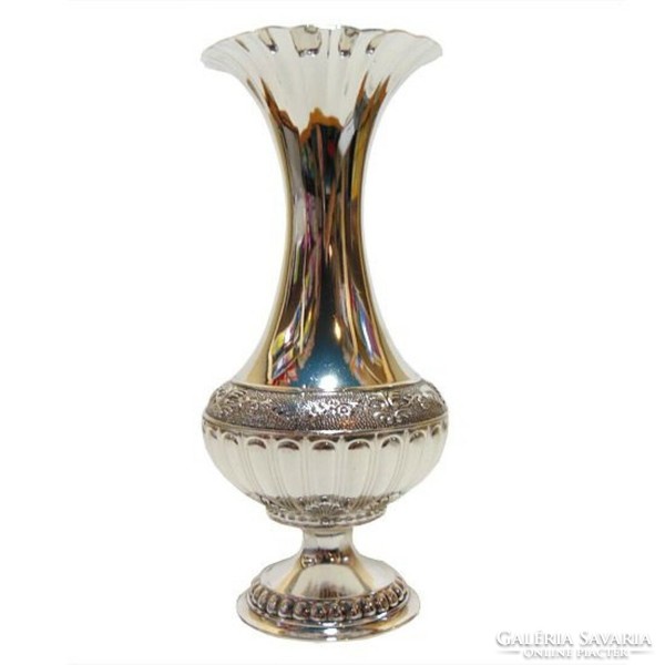 Ezüstözött váza (1508)
