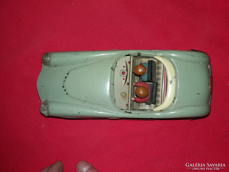 Szinte antik lemez kínai szürke JAGUÁR lendkerekes fém autó figurákkal  játék a képek szerint