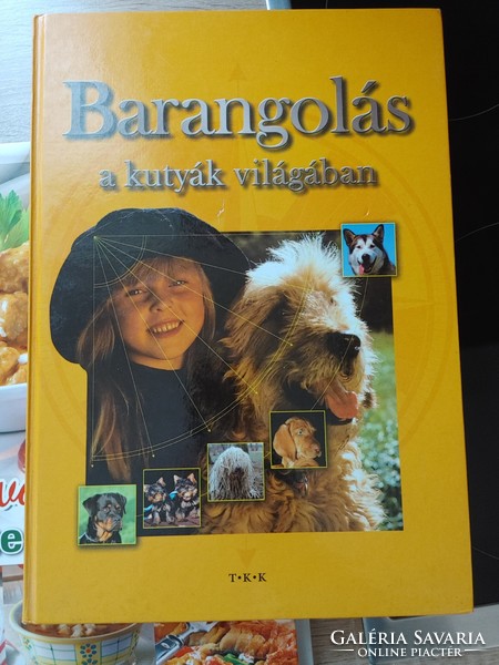 Wandering in the world of dogs book