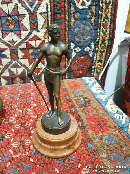 With Rhone markings. Bronze statue with very nice workmanship. Including a 24 cm high pedestal.