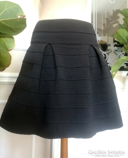 H&m 36 black skirt with rubber straps