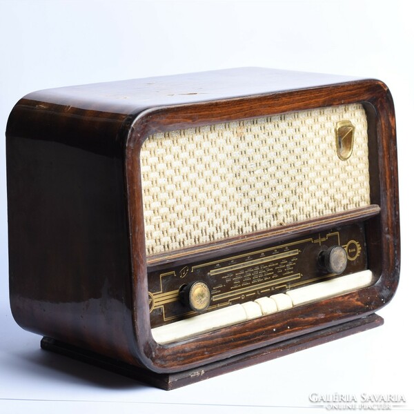 R646 radio